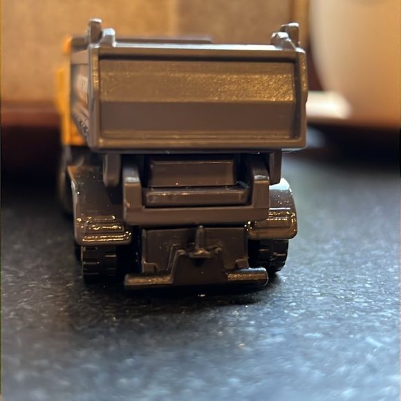 Volvo Dump Truck - Picture 5 of 8